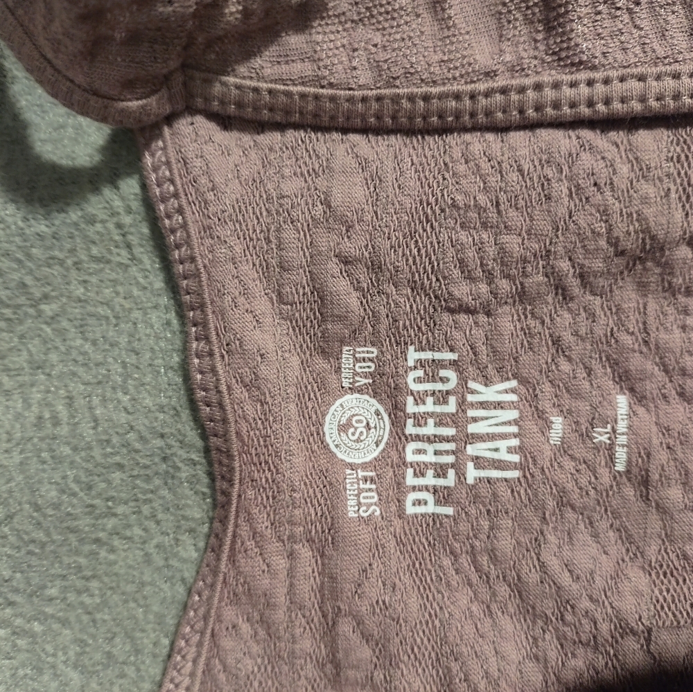 Tank top - Picture 2 of 2